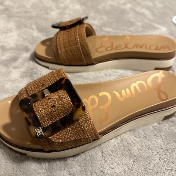 Sam Edelman nude slides! So cute! Size 7.5 - Picture 2 of 2